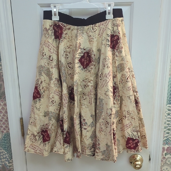 Elegant Cream and Red Printed Skirt - Picture 1 of 6